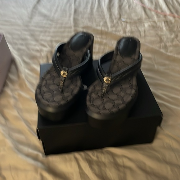 Black leather wedge - Picture 11 of 17